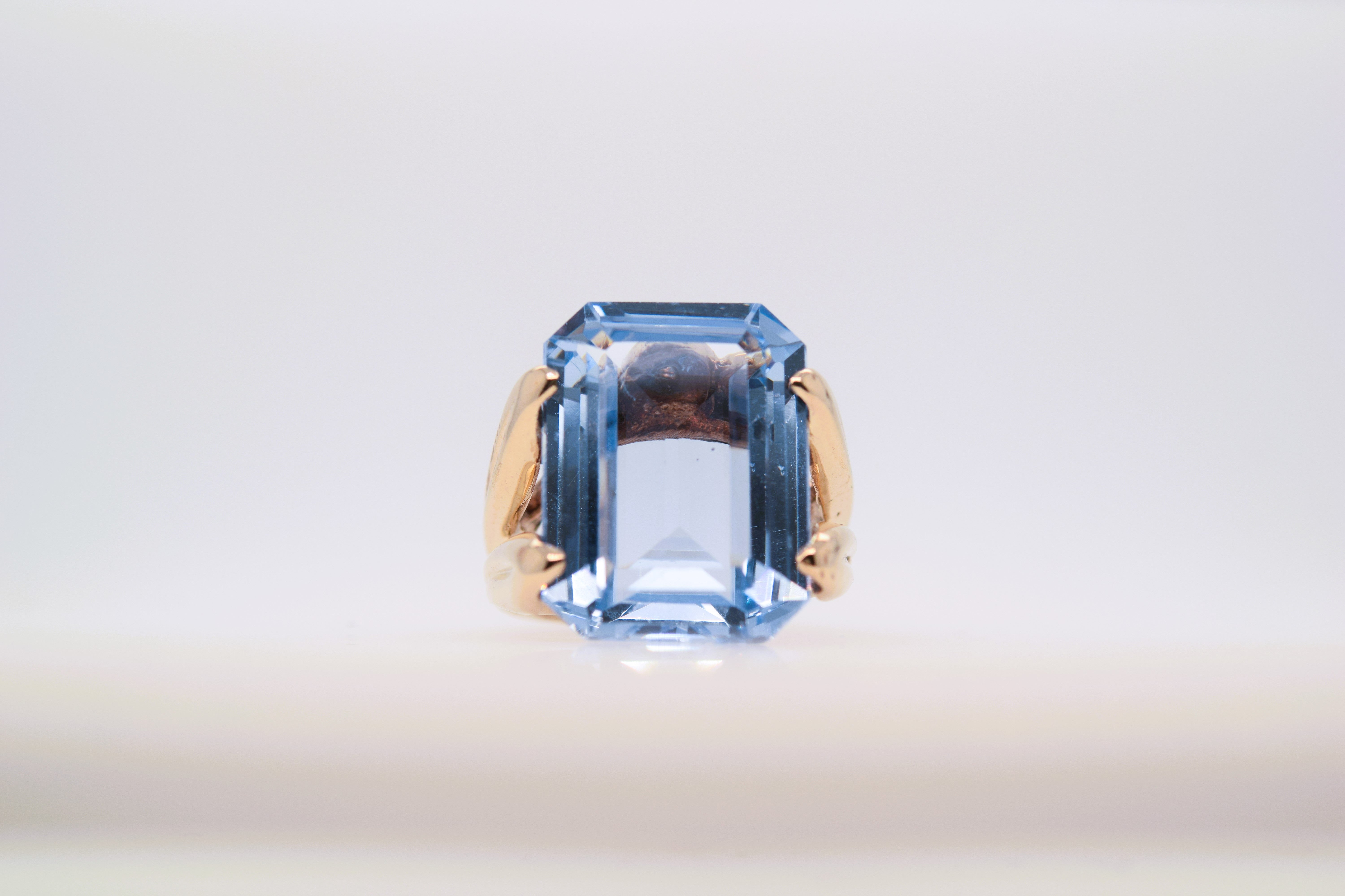 VINTAGE BLUE TOPAZ COCKTAIL RING