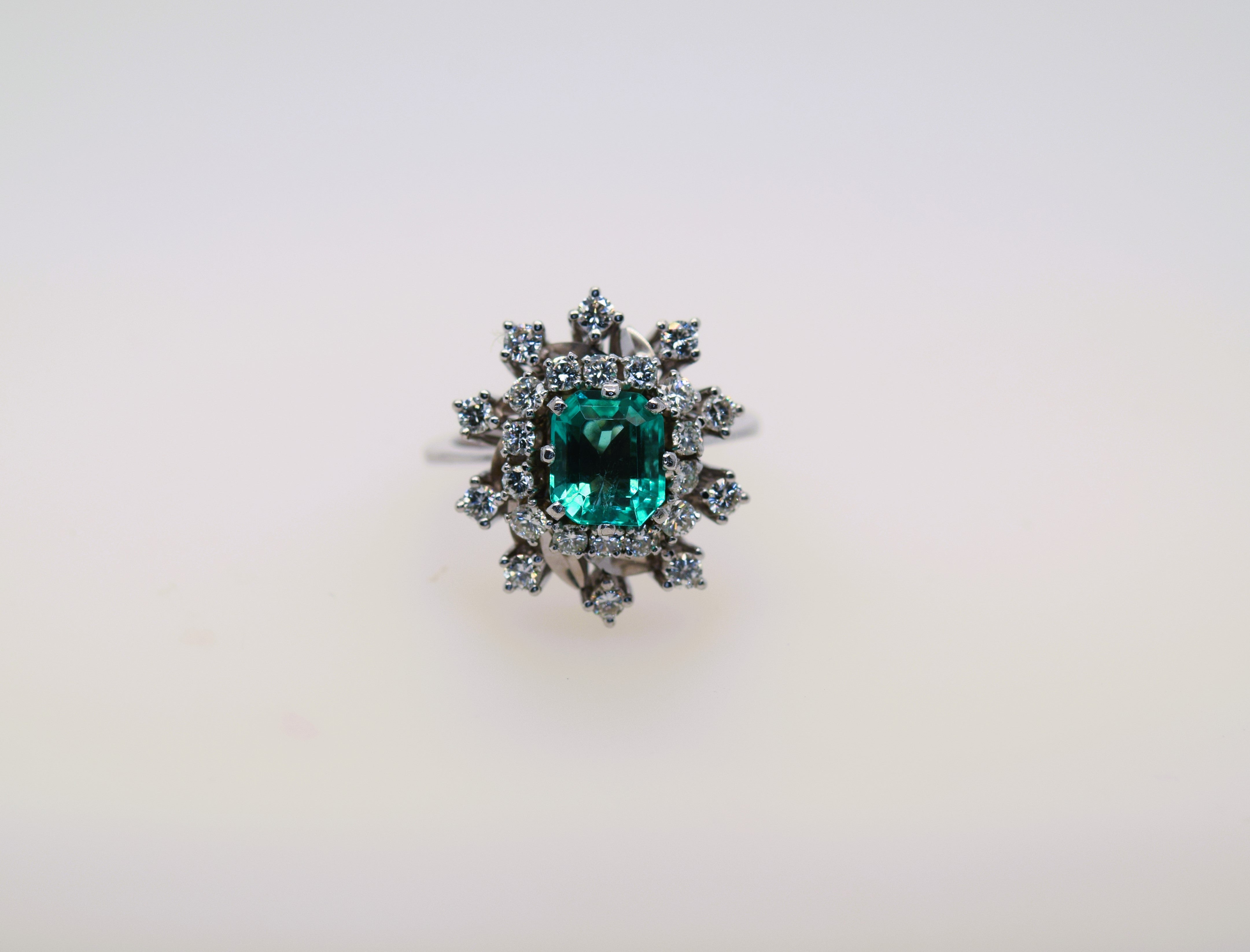 VINTAGE EMERALD RING