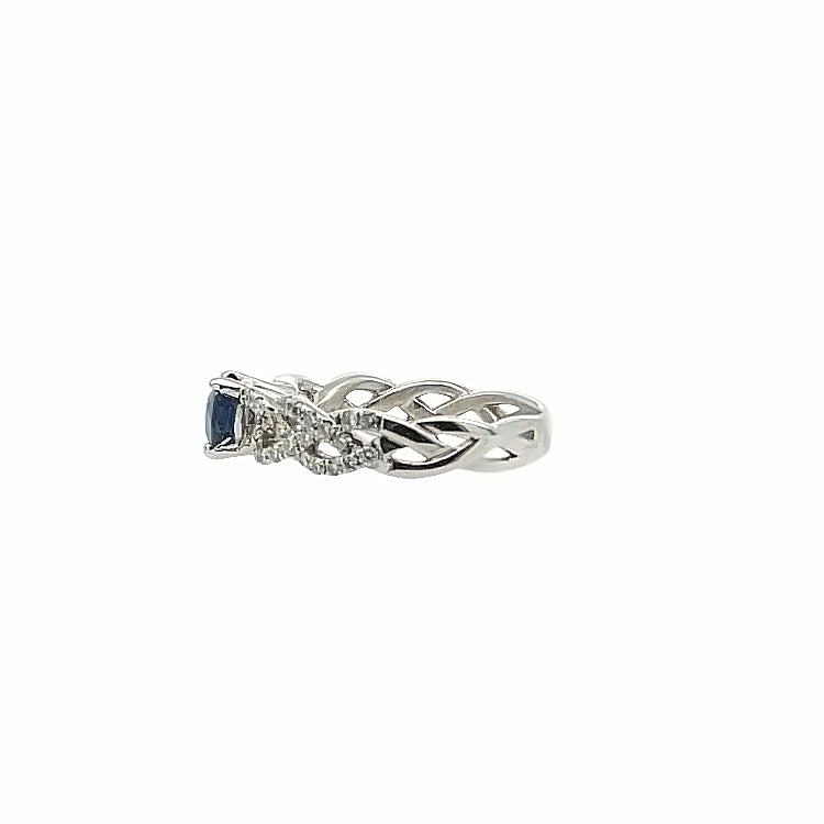 OVAL SHAPE BLUE SAPPHIRE SET EAST TO WEST