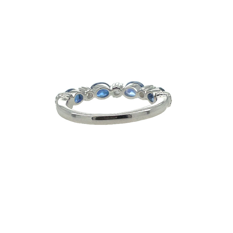STUNNING SAPPHIRE OVAL BAND