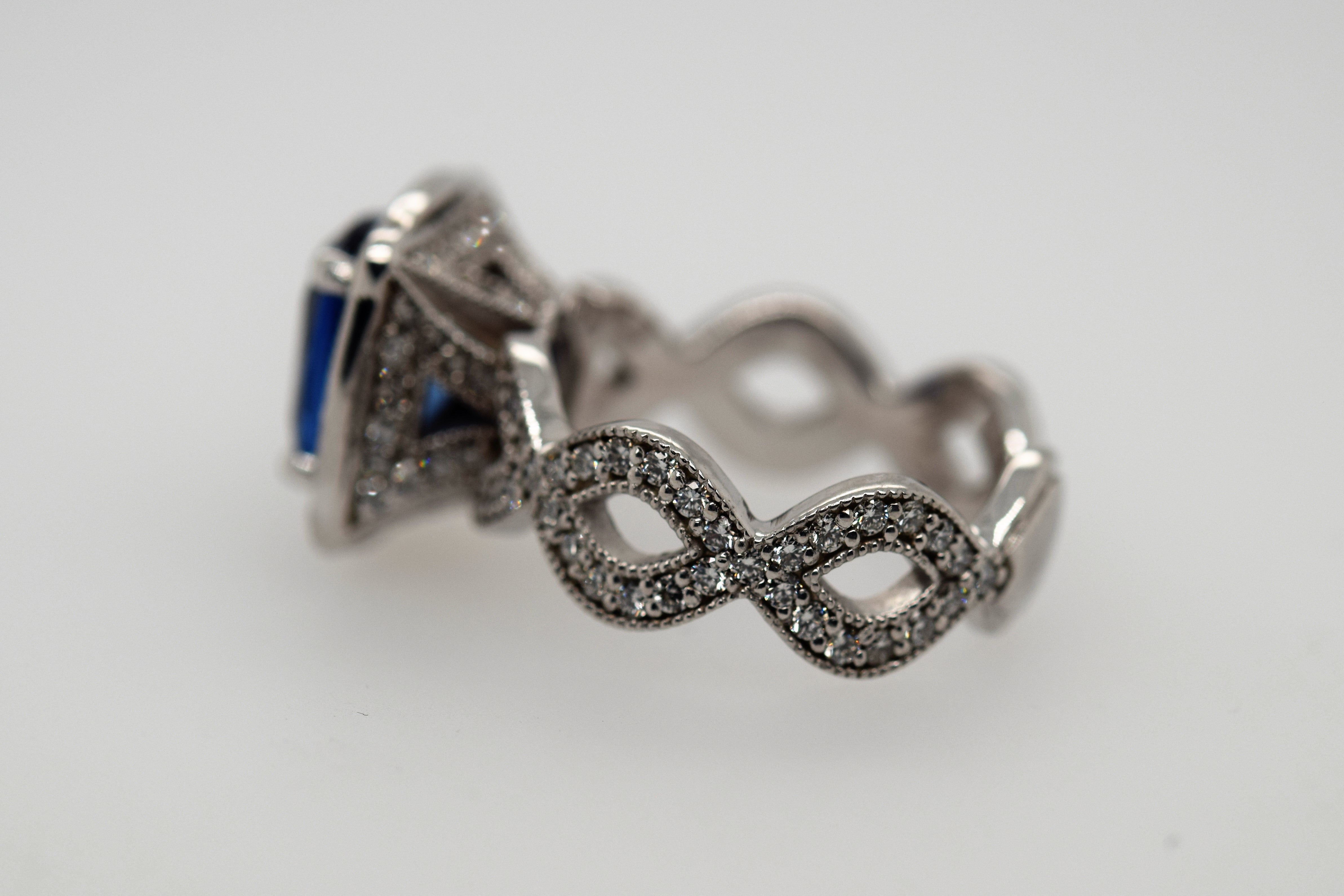 Ceylon Sapphire & Diamond Ring
