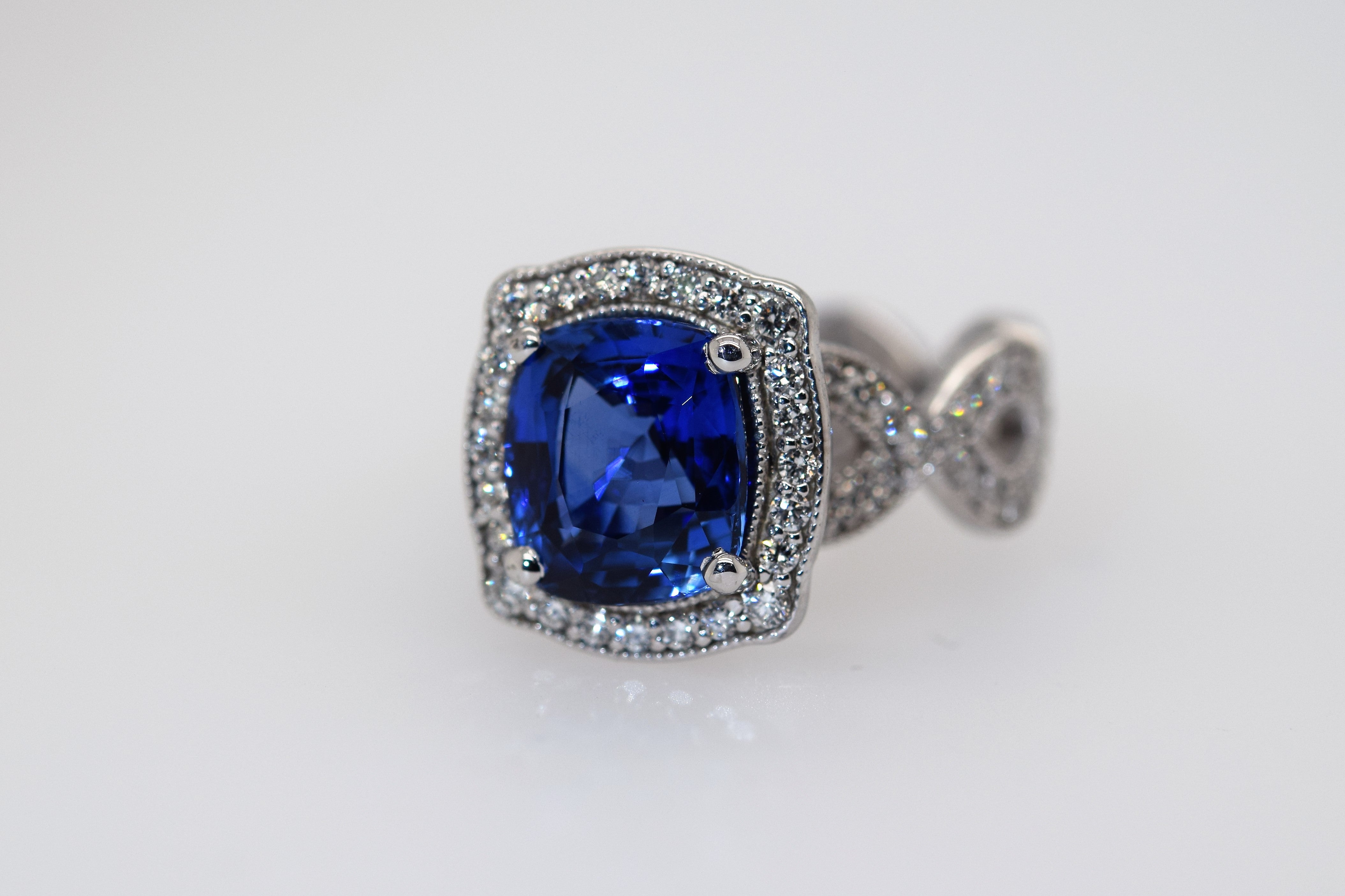 Ceylon Sapphire & Diamond Ring